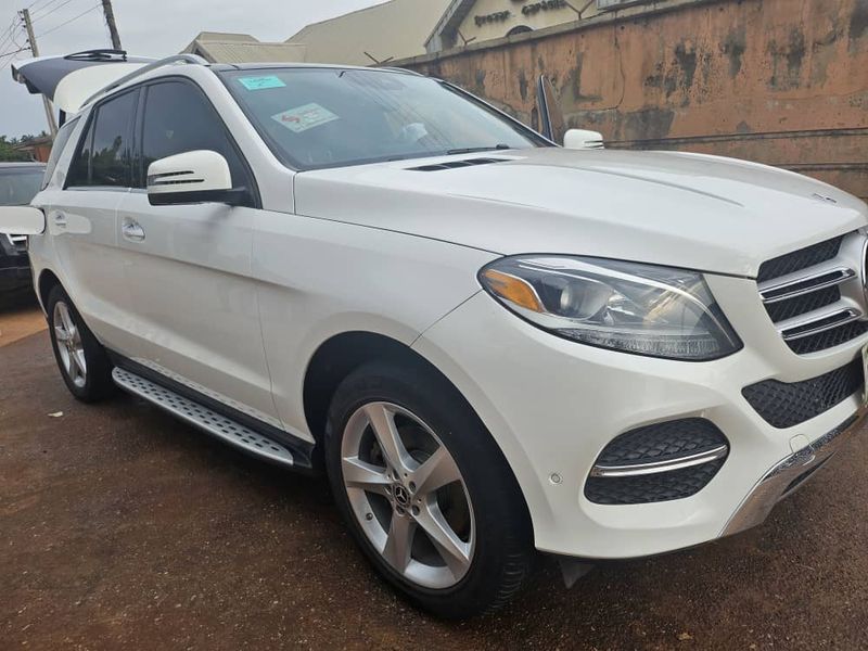Thumbnail 8 of 2018 Mercedes-Benz GLE-Class